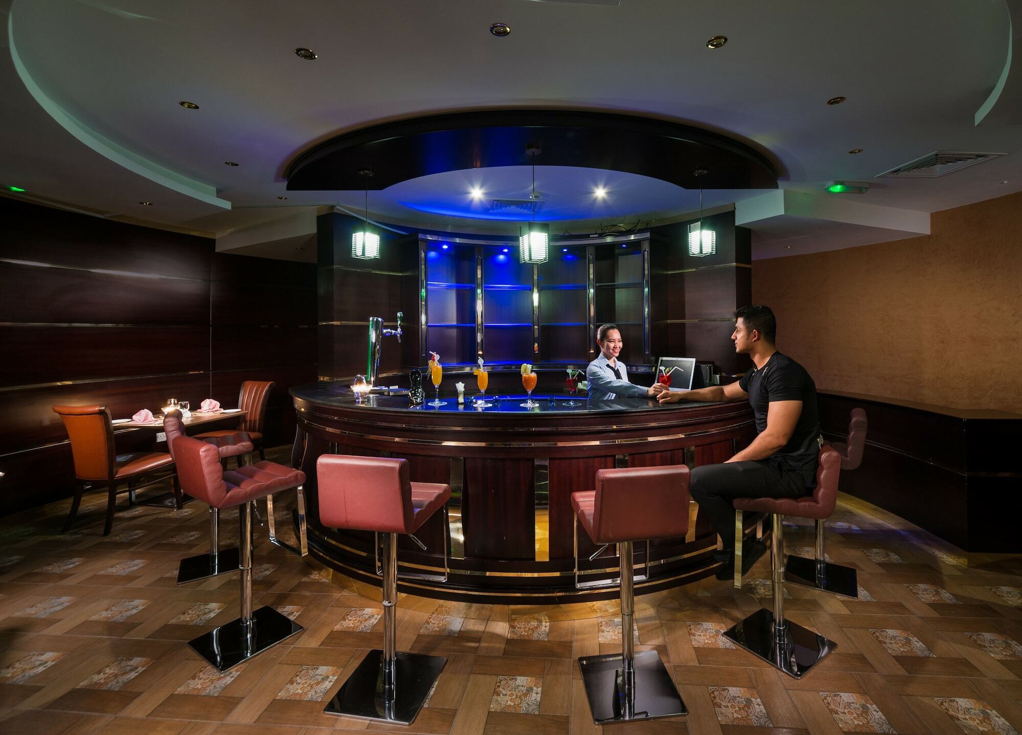 Al Wadi Hotel Сухар Экстерьер фото